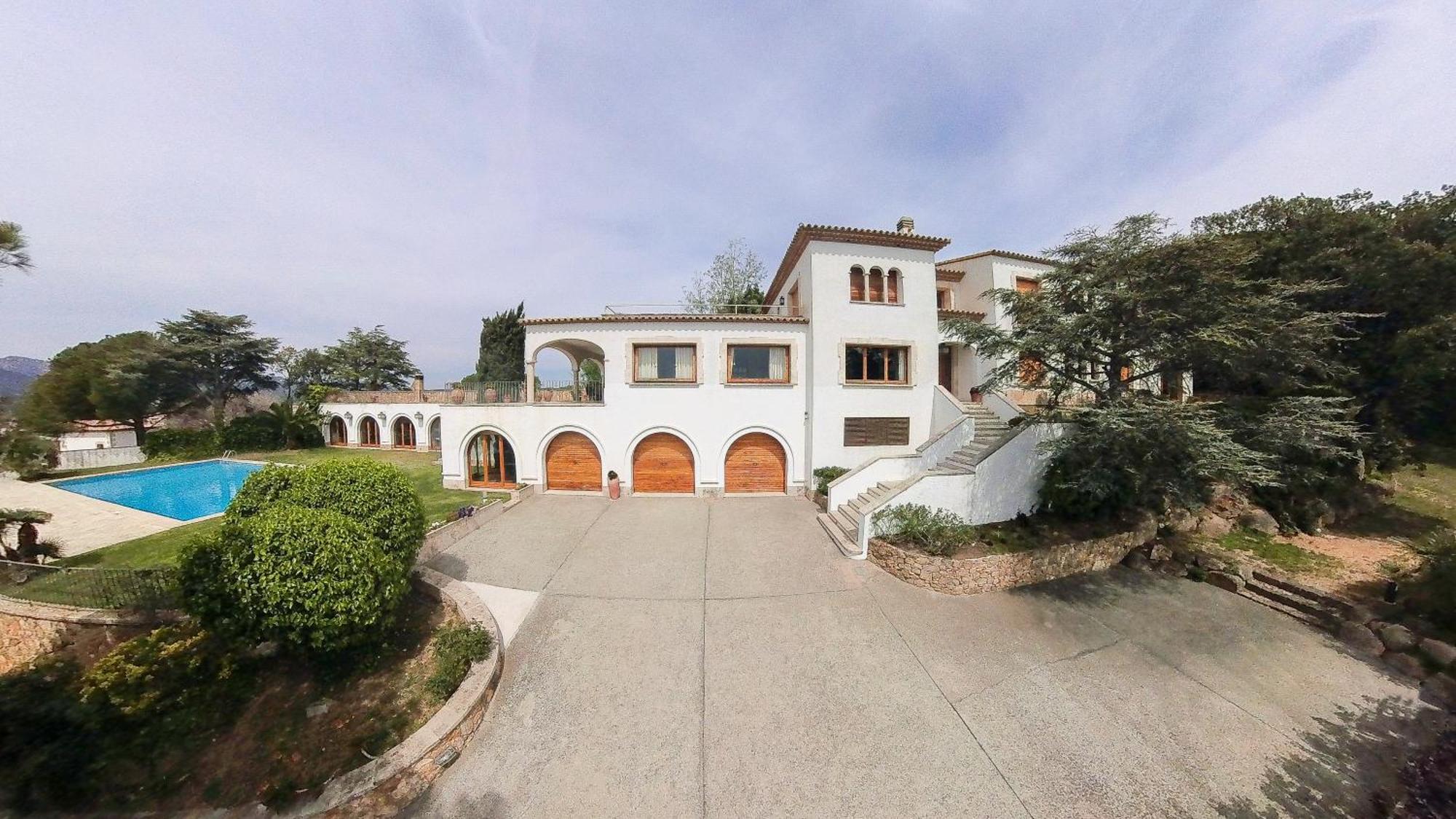 Villa Maricel Сан Фелиу де Гиксолс Екстериор снимка