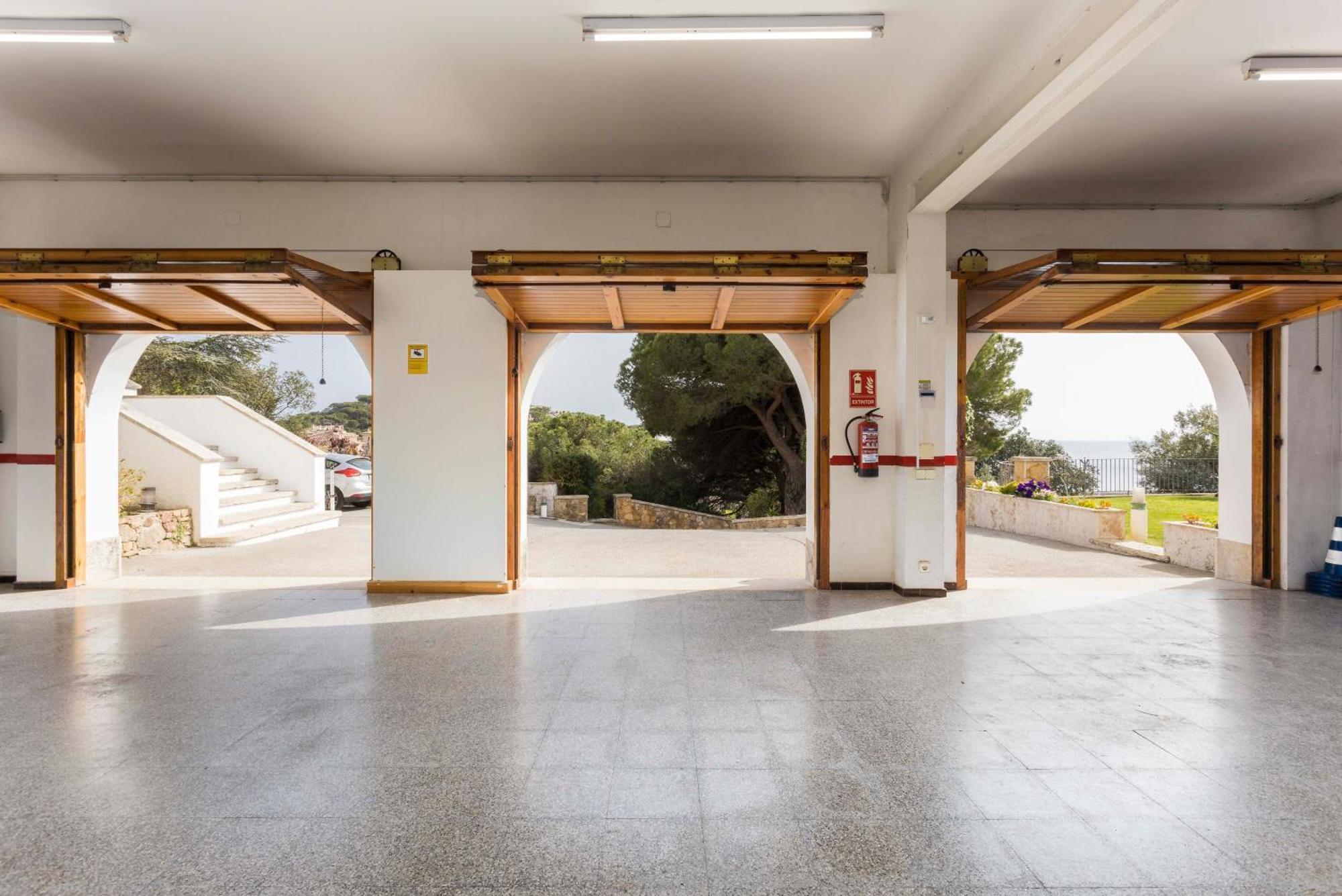 Villa Maricel Сан Фелиу де Гиксолс Екстериор снимка